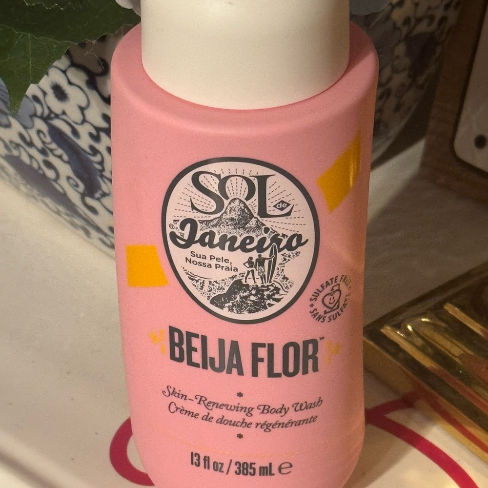 Sol de Janeiro Beija Flor Pink Body Wash